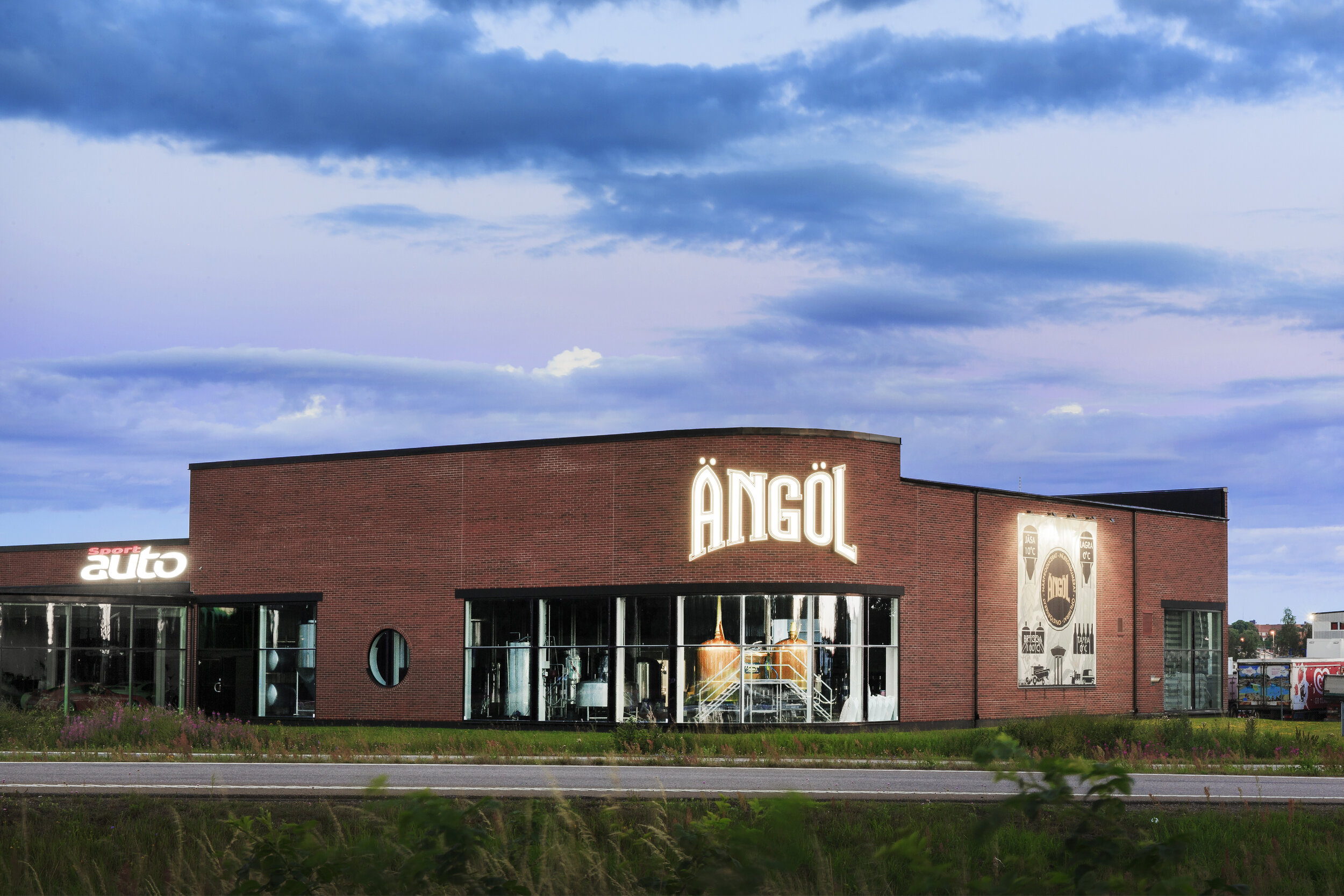 Angol+exterior_2